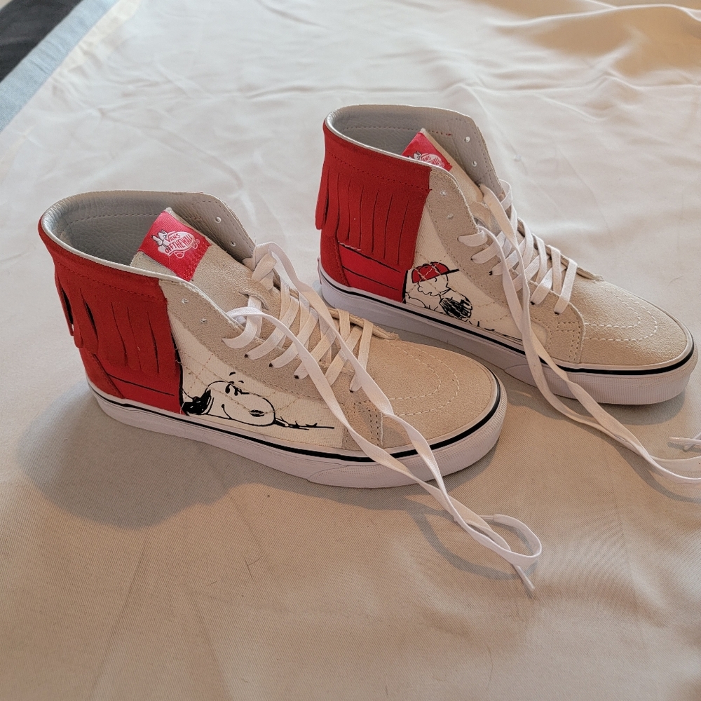 Peanuts x Schutz Limited Release Vans